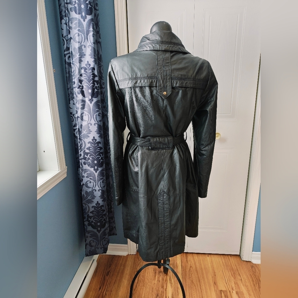 Classic Black Leather Trench Coat with Belt - Picture 2 of 16